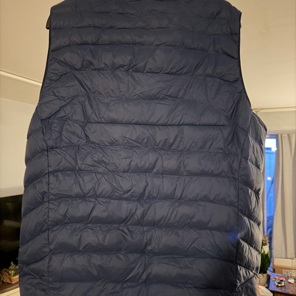 Ralph Lauren Polo Navy Puffer Vest. Size: MEDIUM - Picture 6 of 7